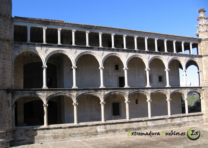 Ver Claustro de Alcántara